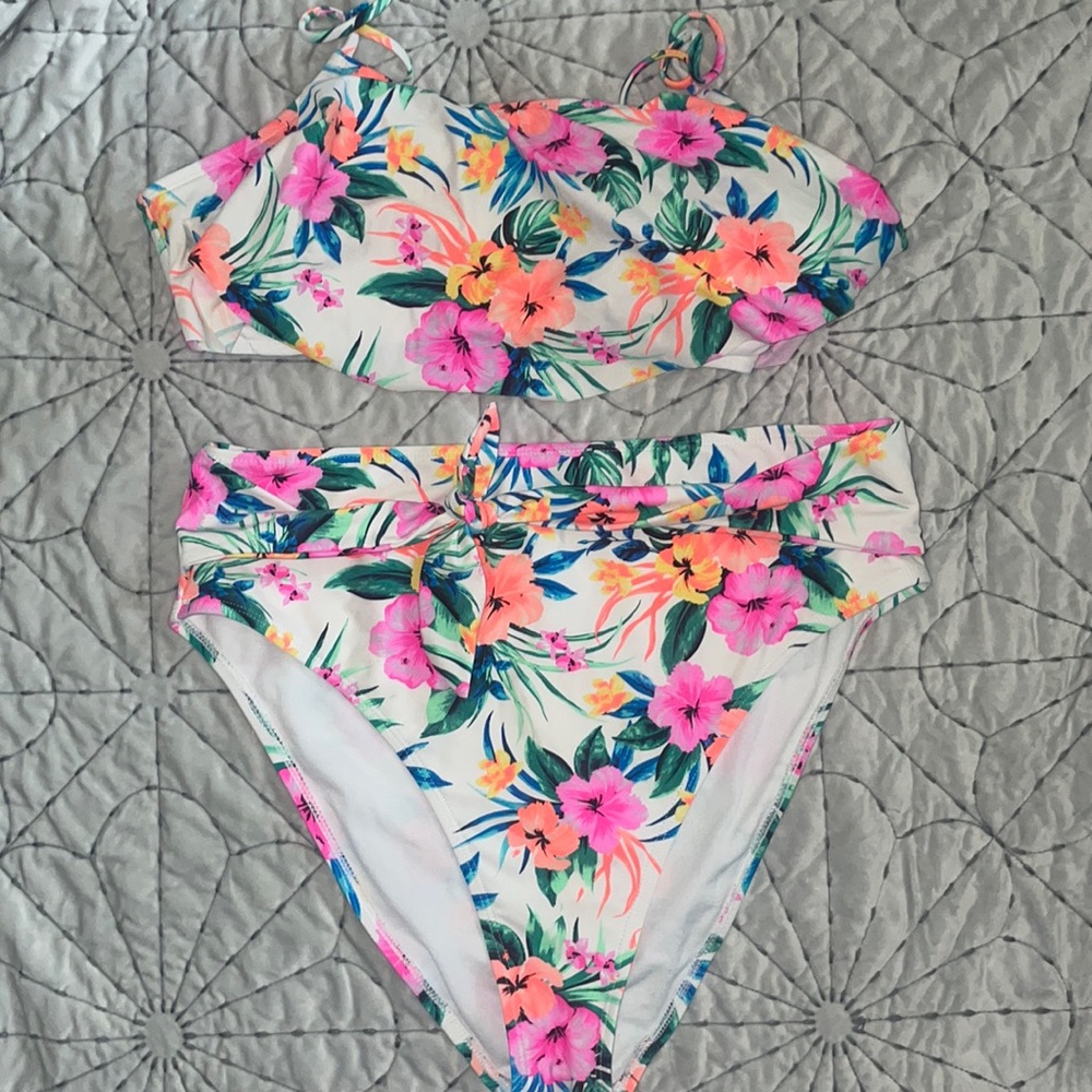 Rue 21 floral top and bottom